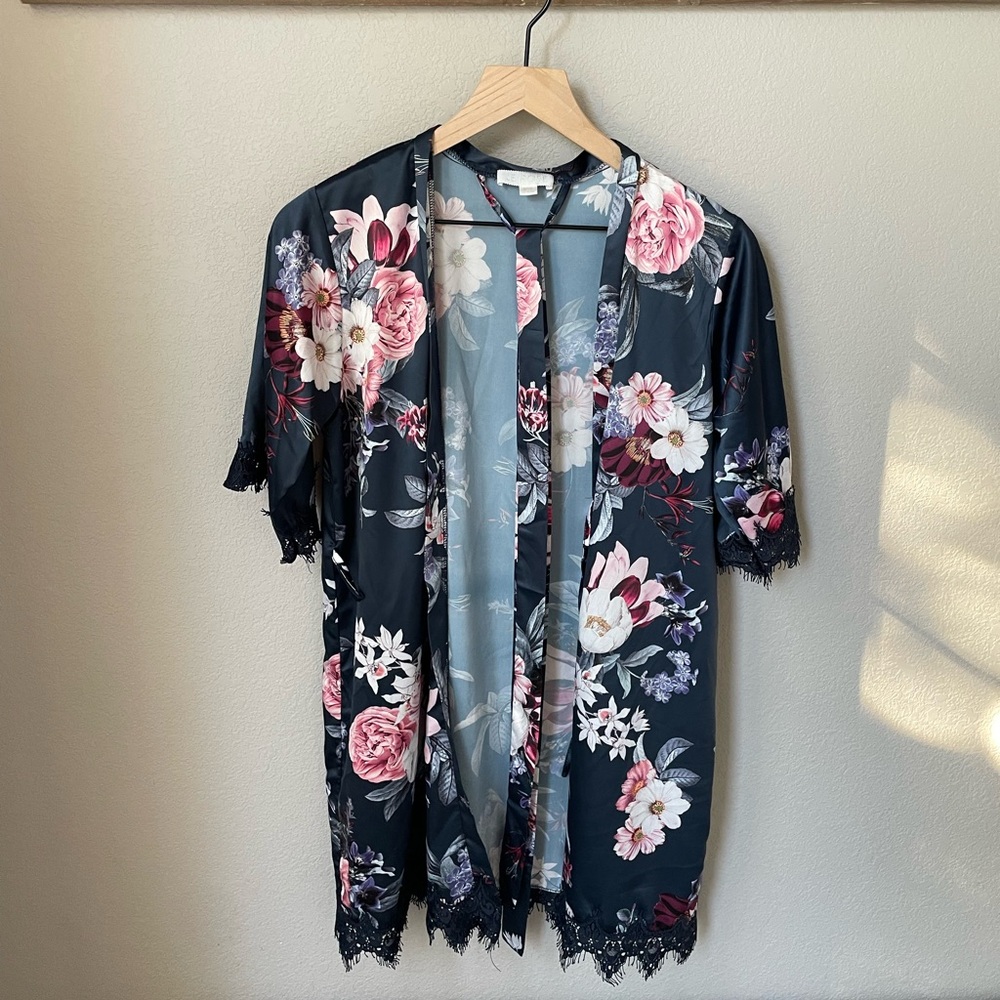 Le Rose Blue Floral Robe